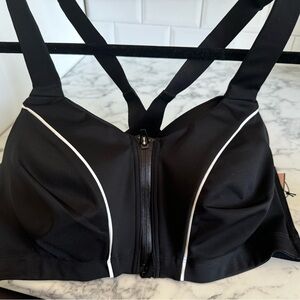 Victoria secret 38DD brand new with tags sports bra